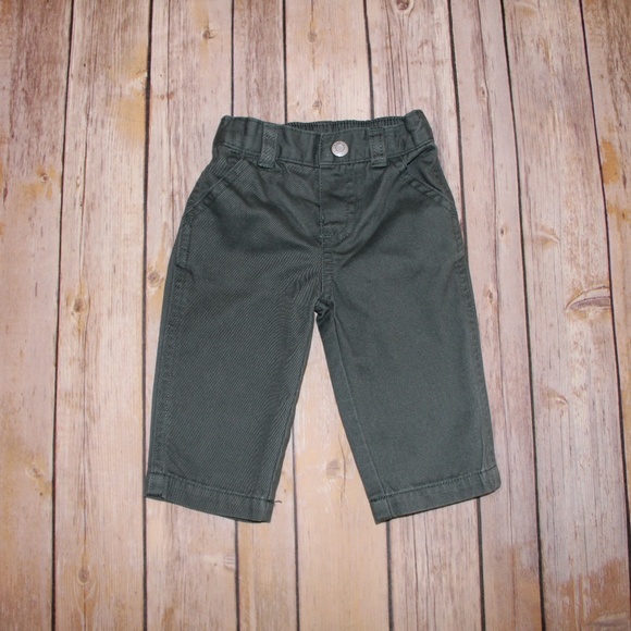 $8 or 3/$15 Carter's Matching set 6 months - Picture 6 of 7